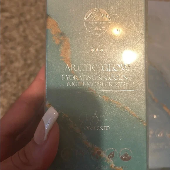 Below Zero Arctic Glow Set - Picture 2 of 4